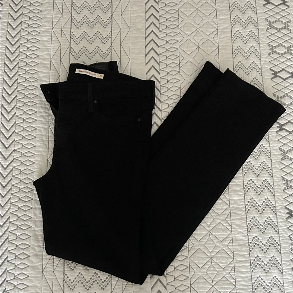 Levi's 314 Women's Classic Black Straight Leg Jeans